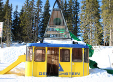 Explore the Dachstein-gondola in Hopsi's Children Winter Wonderland | © Planai-Bahnen