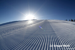 Spend a wonderful day skiing on the Planai when the weather is fine!