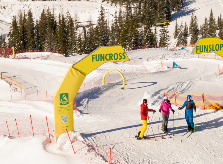 Viel Spaß auf den Funslope & Funcross Strecken Planai | © Josh Absenger