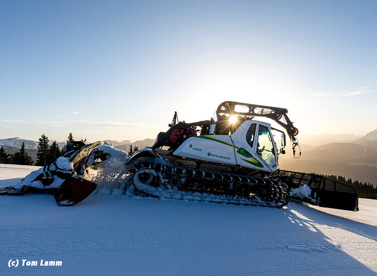 Perfect slope preparation for your dream skiing day! | © Tom Lamm
