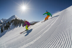 Sun, snow and perfect slopes on the Planai! | © Gregor Hartl