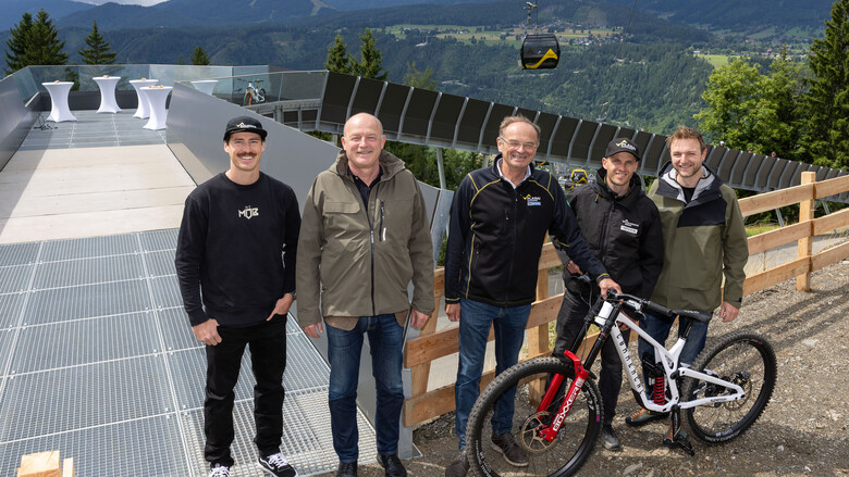 Eröffnung der neuen Bikebrücke im Bikepark Schladming | © Harald Steiner
