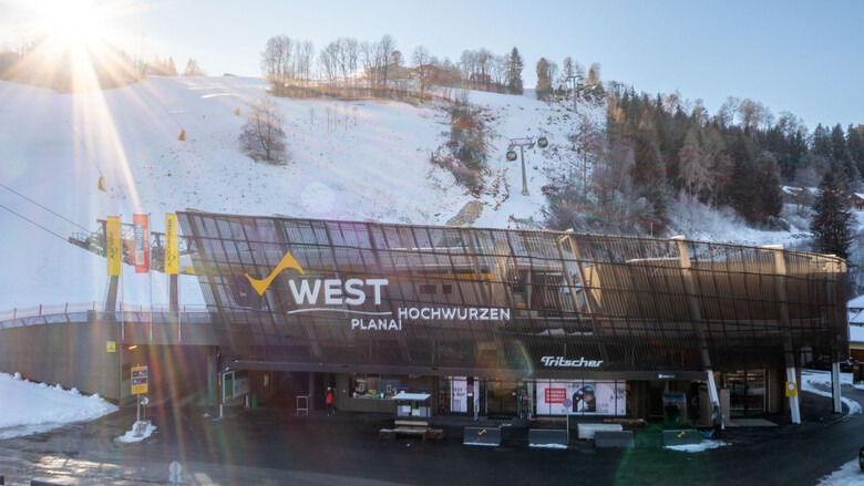 Wintersportzentrum West - Dein Einstieg in die Skischaukel Planai & Hochwurzen