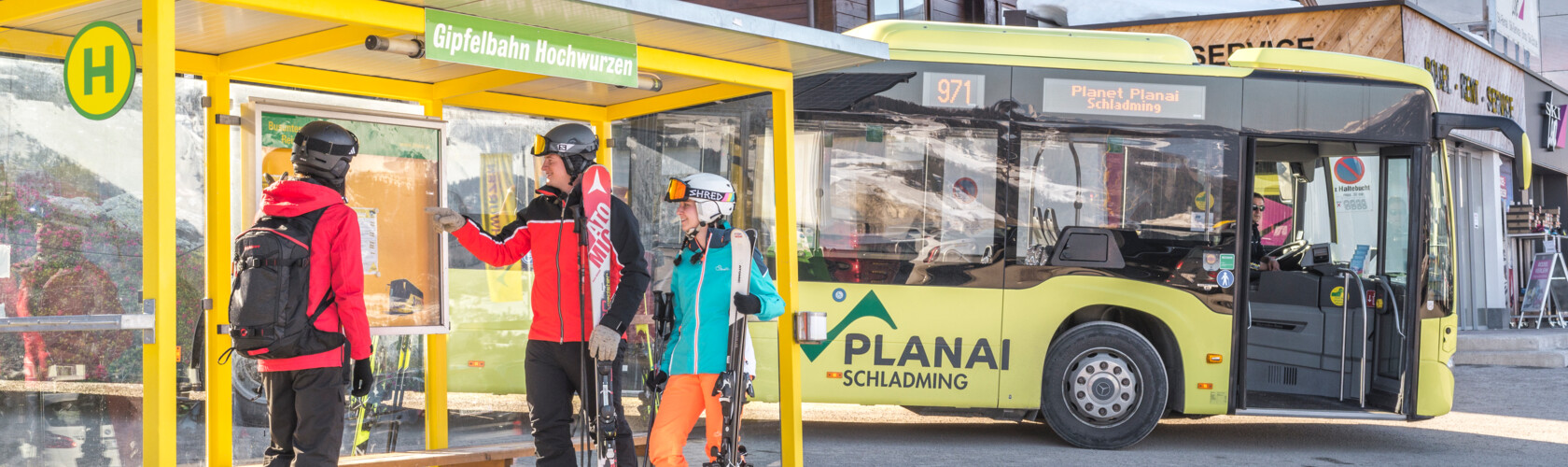 With the ski bus stress-free on the ski slope | © David Stocker