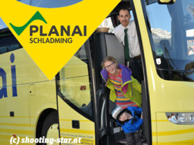 Bus travelling Planai | © shooting-star.at